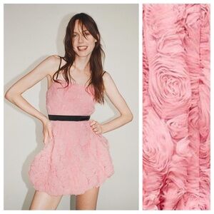 🌹NWT. Zara Pink Textured Floral Mini Dress. Size S.